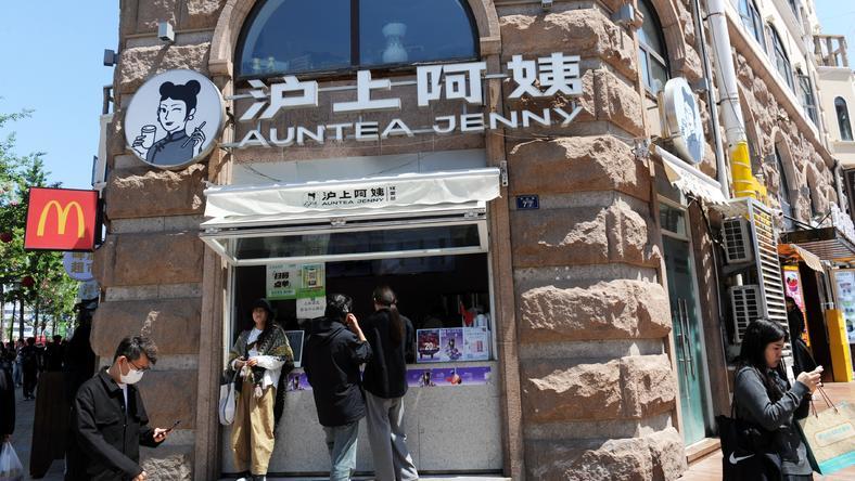 新茶饮第六股困局:加盟商喝下“苦”茶